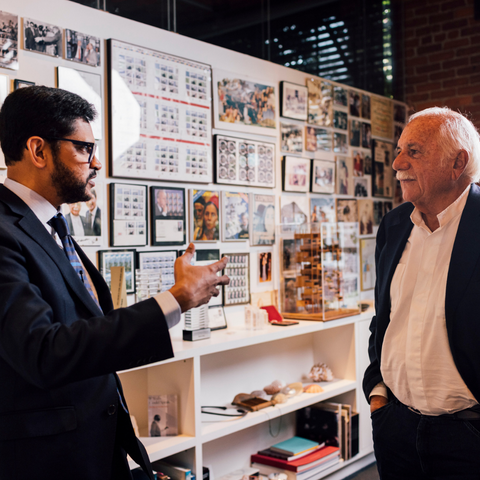 BAC President Mahesh Daas talks with architect Moshe Safdie.