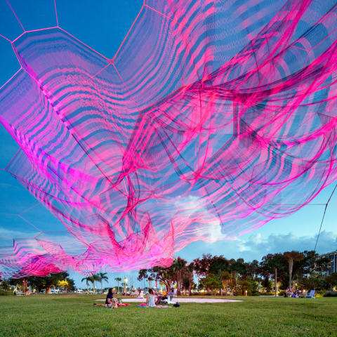 For the new St. Petersburg Pier (FL), Echelman's Bending Arc is composed of 1,662,528 knots and 180 miles of twine, spanning 424 feet and measuring 72 feet at its tallest point. Photo by Amy Martz, Majeed Foundation.