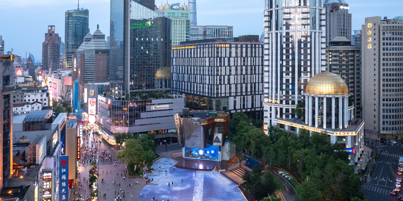 Renewal of Century Square in East Nanjing Road - Shanghai, China. Photo Credit: Zhu Runzi.